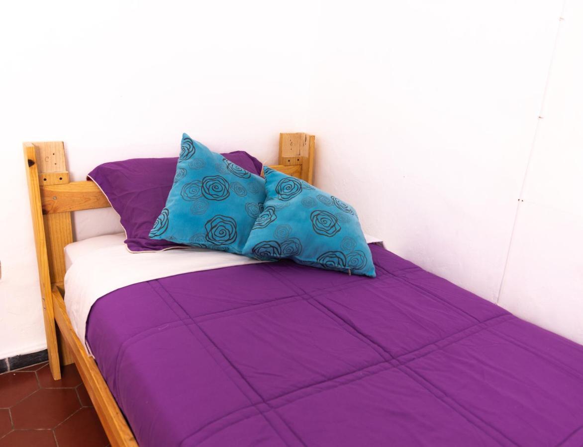 Hostal Casa Colores Adults Only Guadalajara Bagian luar foto